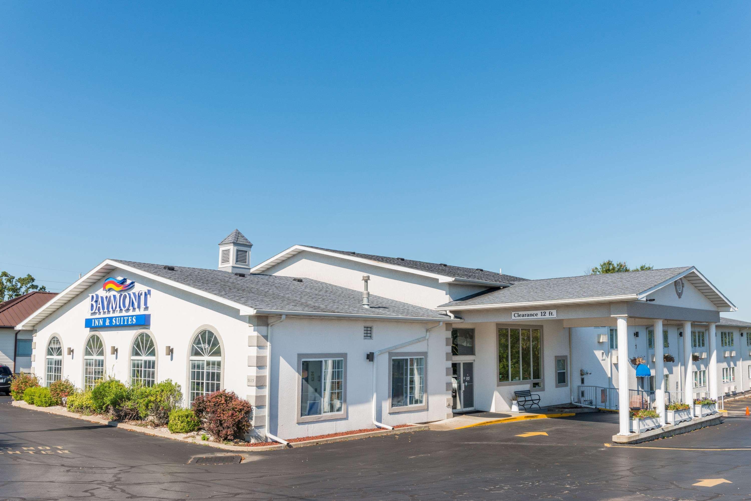 Hotel Baymont By Wyndham Osage 2*