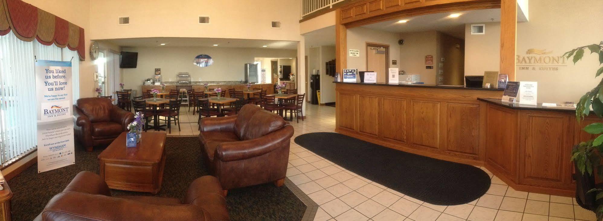 Baymont By Wyndham Osage Hotel 2*