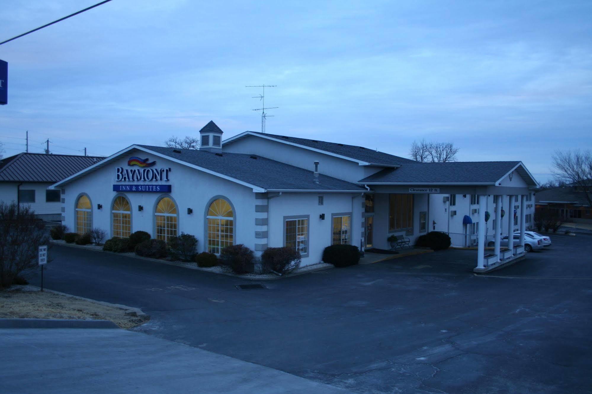Hotel Baymont By Wyndham Osage 2*